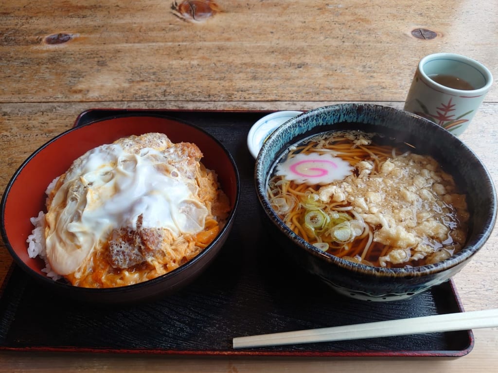 カツ丼とミニそば