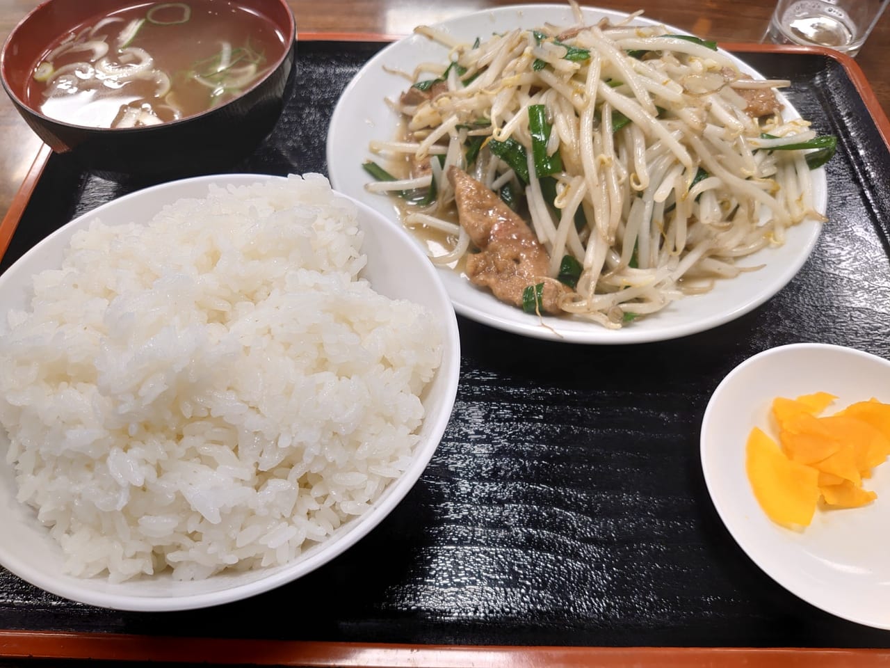 レバニラ定食