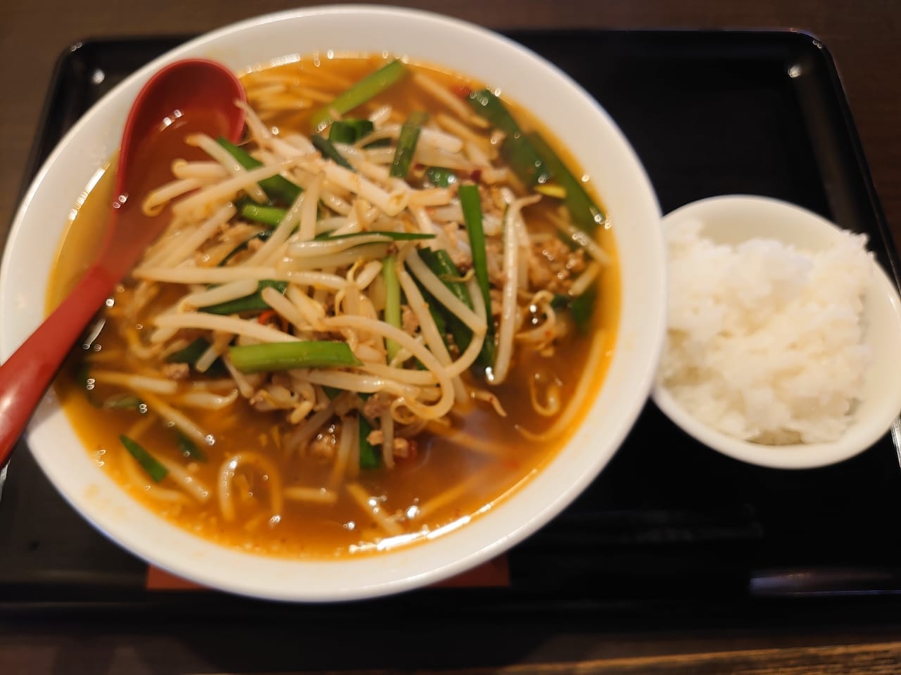 台湾ラーメンと小ライス