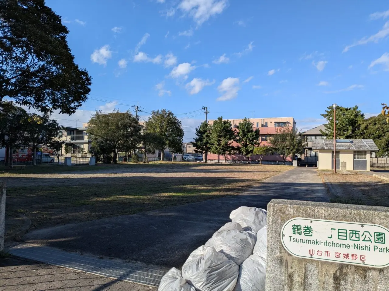 鶴巻一丁目西4